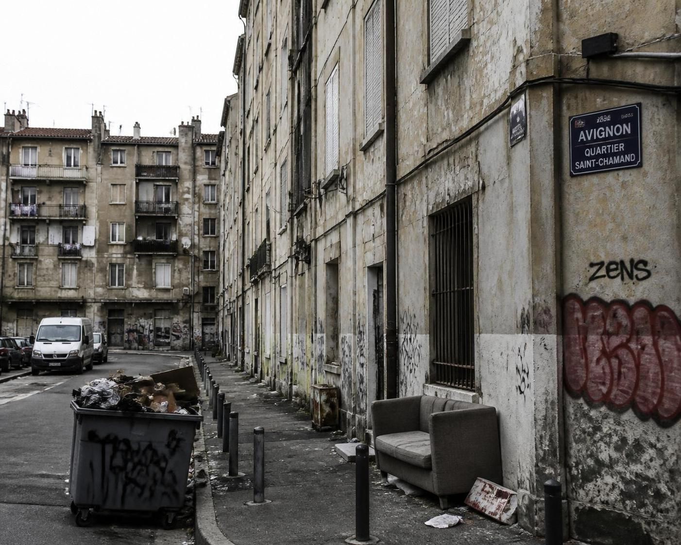 découvrez notre guide complet pour éviter les quartiers d'avignon à risques en 2026 et garantir votre sécurité lors de votre visite.